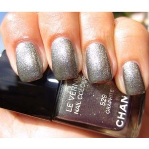 Chanel Le Vernis Nail Colour